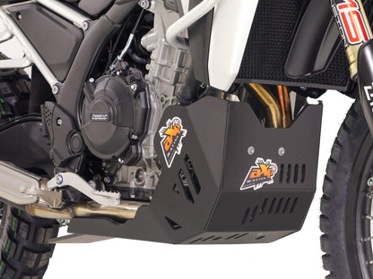 AXP skidplate op de Kove 800X. Licht, extreem sterk en optimale bescherming voor adventure en intensief offroad rijden.